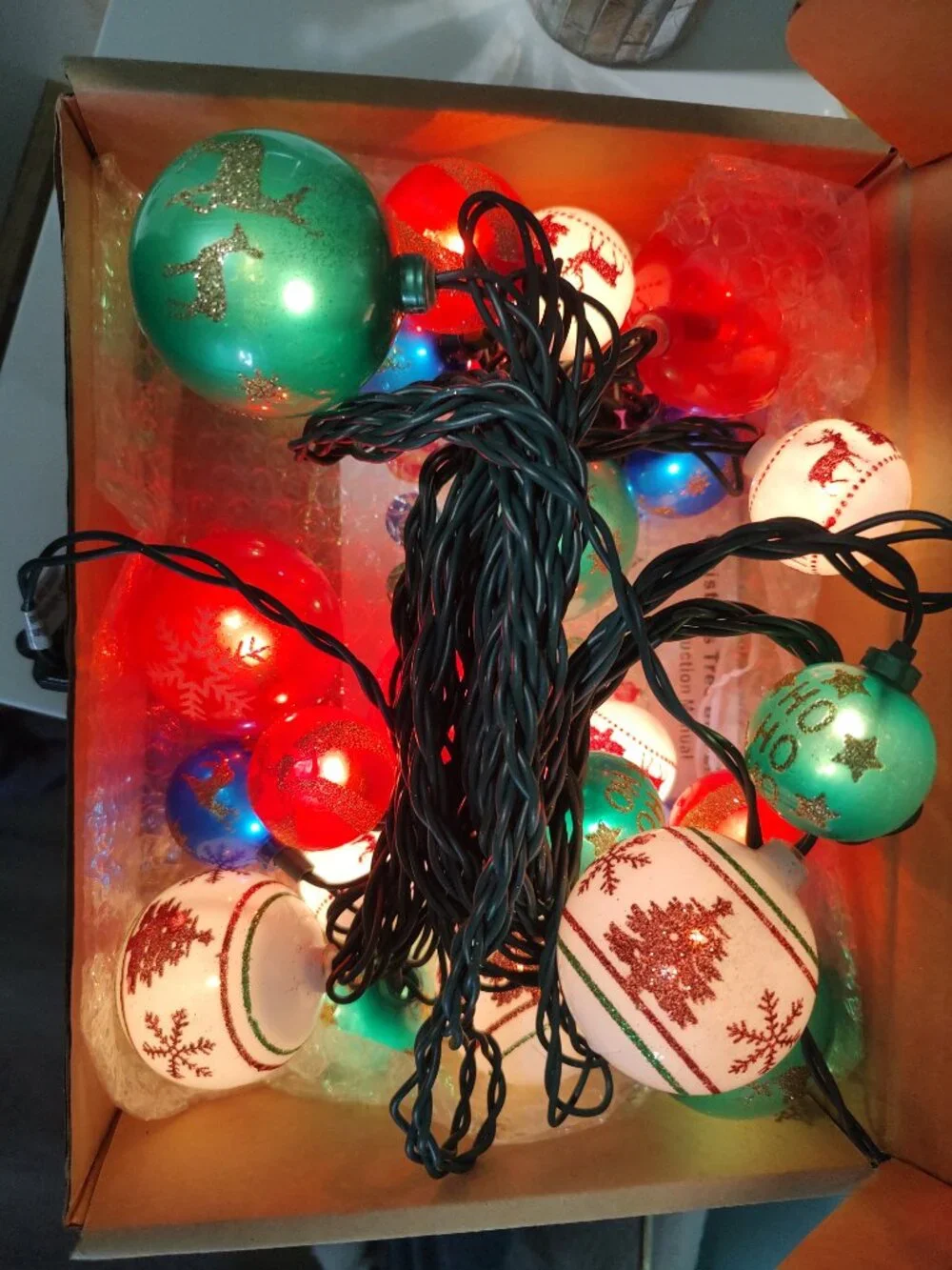 AIRIVO Christmas Tree Ball Ornaments, 28ft 25 Bulb Outdoor Christmas String Ligh